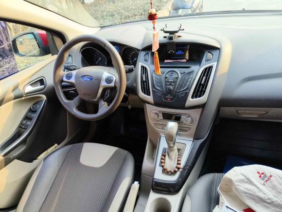 [济南·鲁A] 二手福特福克斯2012款 两厢 1.6L 自动风尚型