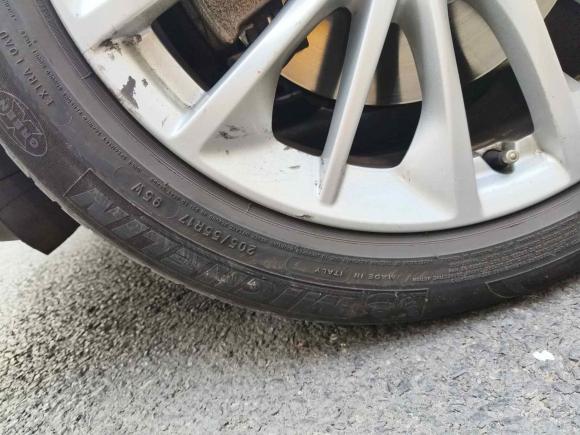 [武汉·鄂A] 二手宝马宝马2系多功能旅行车2019款 220i 领先型