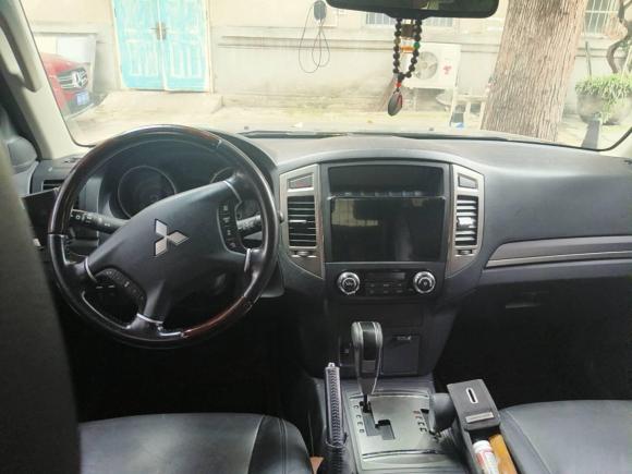 [成都·川A] 二手三菱帕杰罗2016款 3.0L 自动尊贵版 国IV