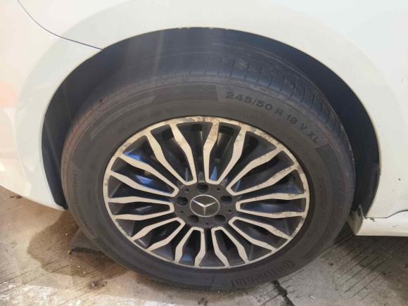 [深圳·粤B] 二手奔驰奔驰V级2017款 V 260 L 尊贵加长版