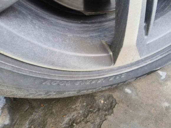 [杭州·浙A] 二手奥迪奥迪A82013款 A8L 50 TFSI quattro舒适型