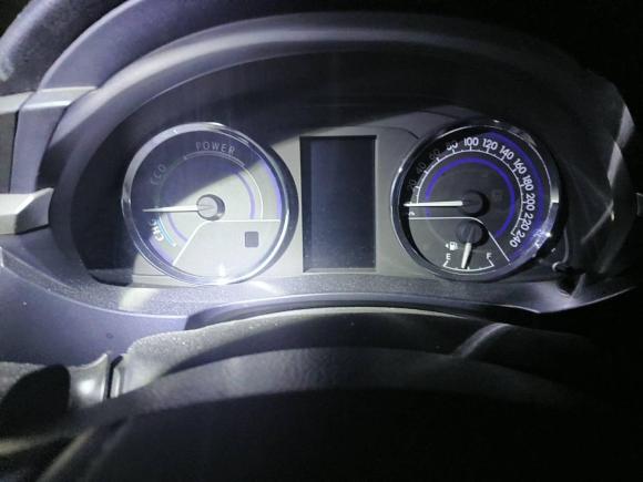 [深圳·粤B] 二手丰田雷凌2016款 双擎 1.8H GS E-CVT精英天窗版