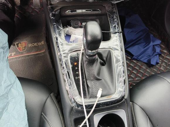 [上海·沪F] 二手荣威荣威i52020款 1.5L 自动4G互联领豪旗舰版