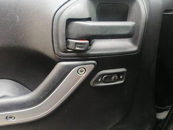 [上海·沪B] 二手Jeep牧马人2014款 3.0L Sahara 四门版