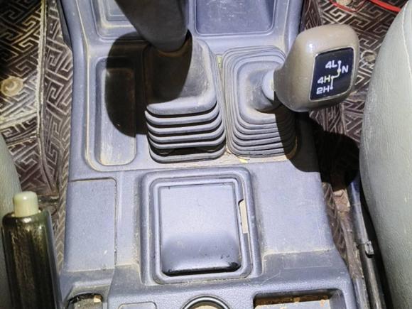 [武汉·鄂W] 二手猎豹汽车黑金刚2004款 2.4L 手动四驱