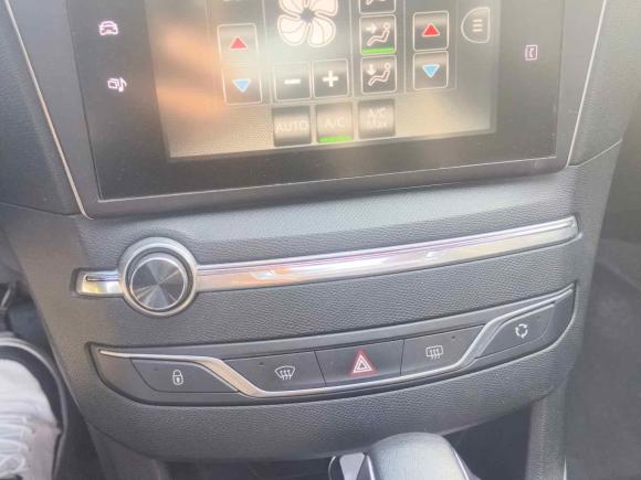 [武汉·鄂A] 二手标致标致4082015款 1.2T 自动豪华版