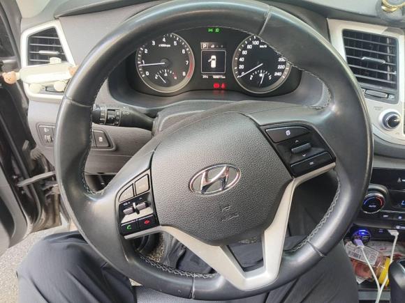 [广州·粤A] 二手现代途胜2015款 1.6T 双离合两驱智能型