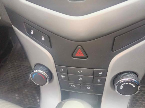 [成都·川A] 二手雪佛兰科鲁兹2013款 1.8L SE AT