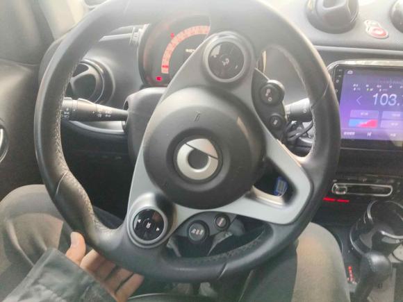 [苏州·苏E] 二手smartsmart fortwo2017款 1.0L 52千瓦魅蓝特别版 国V