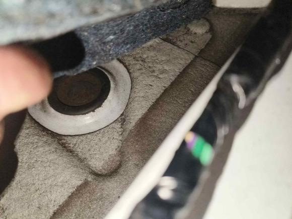 [广州·粤A] 二手丰田雷凌2016款 双擎 1.8H GS E-CVT精英天窗版