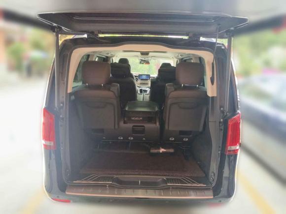 [深圳·粤B] 二手奔驰奔驰V级2022款 V 260 尊贵版