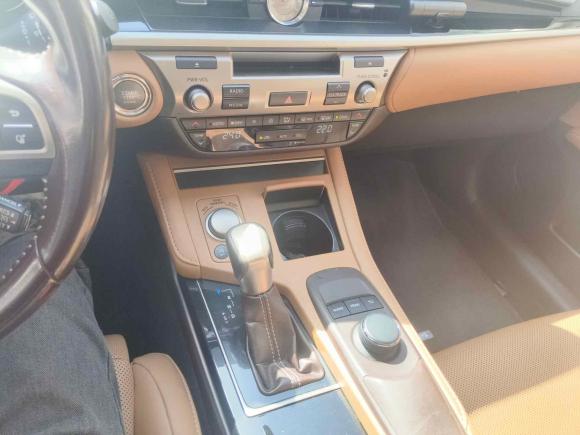 [成都·川A] 二手雷克萨斯雷克萨斯ES2015款 200 精英版