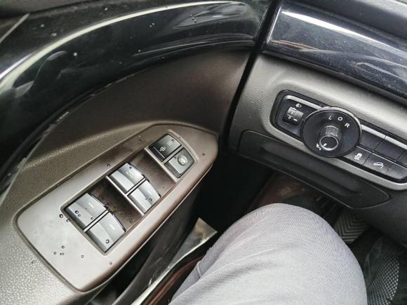 [佛山·粤X] 二手广汽传祺传祺GS42016款 235T 手动豪华版