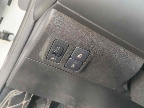 [武汉·鄂E] 二手雪铁龙雪铁龙C3-XR2018款 1.6L 自动先锋型