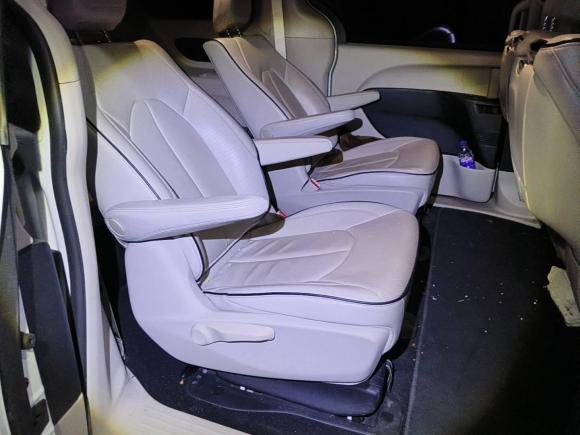 [上海·沪A] 二手克莱斯勒大捷龙PHEV2018款 3.6L 插电混动版