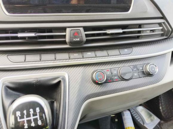 [常州·苏D] 二手上汽大通MAXUS新途V902022款 2.0T手动VAN后驱长轴高顶后单胎3座