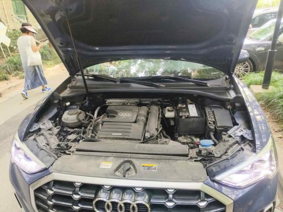 [上海·沪E] 二手奥迪奥迪Q32022款 35 TFSI 时尚动感型