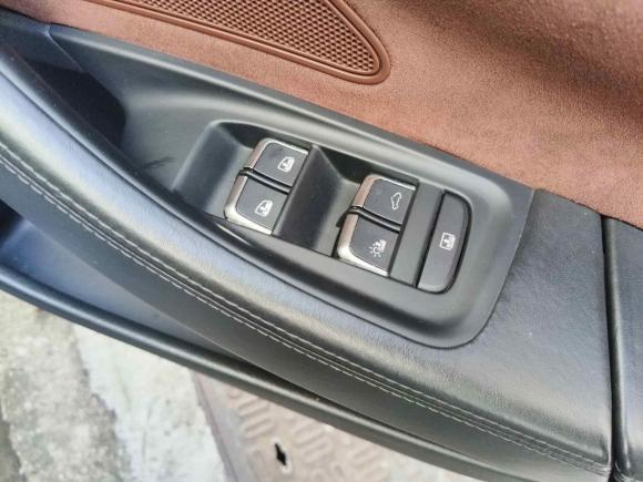 [深圳·粤P] 二手奥迪奥迪A82011款 A8L 3.0 TFSI quattro豪华型(213kW)