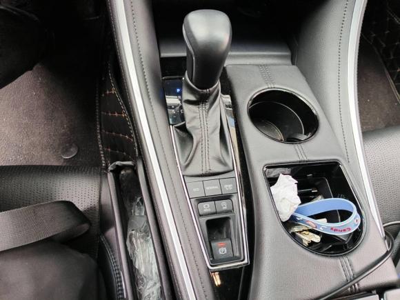 [上海·沪G] 二手丰田亚洲龙2022款 2.5L 豪华版