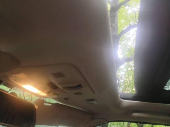 [上海·沪G] 二手路虎神行者22014款 2.2T SD4 SE柴油版