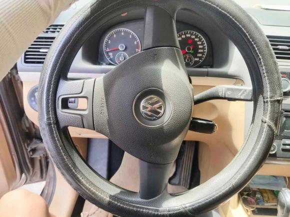 [上海·苏E] 二手大众途安2011款 1.4T DSG智雅版5座