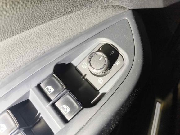 [青岛·鲁B] 二手大众帕萨特2023款 改款 330TSI 豪华版