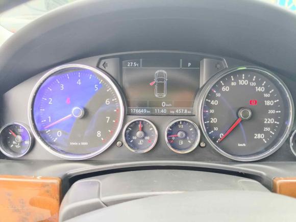 [成都·川A] 二手大众途锐2010款 3.6 限量顶配版