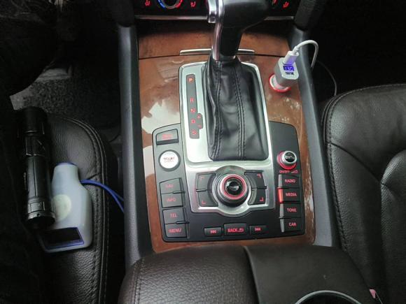 [上海·沪A] 二手奥迪奥迪Q72014款 35 TFSI 运动型