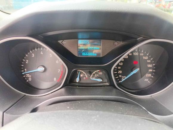 [西安·陕A] 二手福特福克斯2015款 两厢 1.6L 自动舒适型