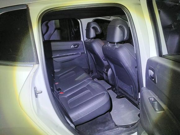 [上海·沪A] 二手标致标致30082015款 2.0L 自动潮流版