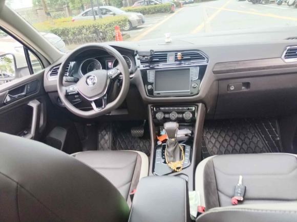 [上海·沪C] 二手大众途观L2017款 330TSI 自动两驱豪华版