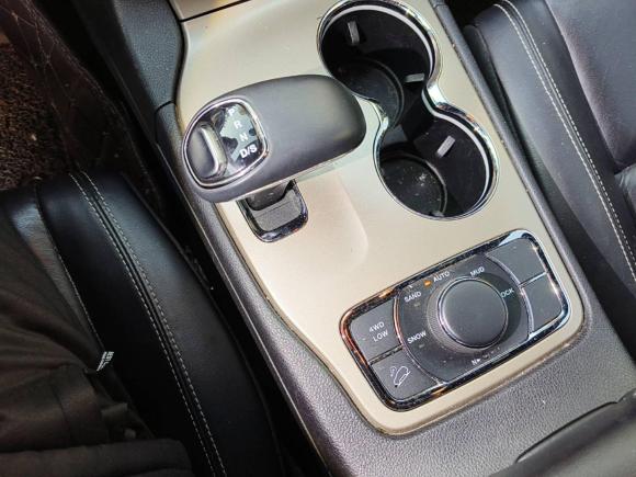 [上海·沪A] 二手Jeep大切诺基2014款 3.0L 舒享导航版