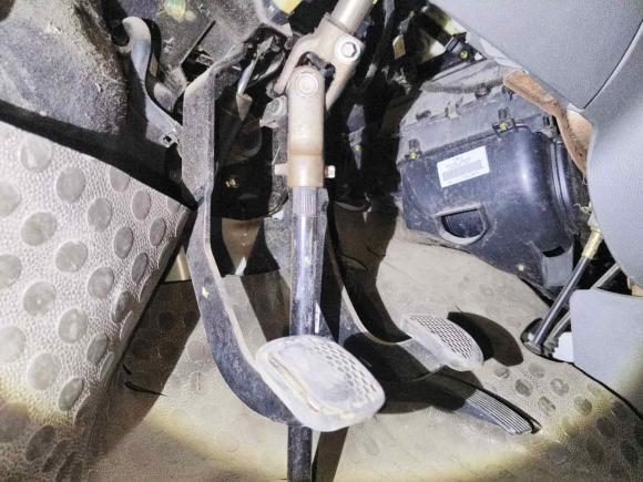 [宁波·浙B] 二手上汽大通MAXUS新途V802014款 2.5T 傲运通短轴中顶