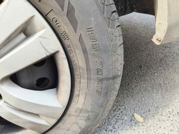 [上海·沪L] 二手东风风行菱智2023款 M5L 1.6L 基本型 7座