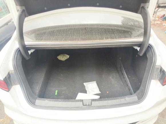 [上海·浙F] 二手比亚迪秦PLUS2024款 荣耀版 DM-i 120KM卓越型