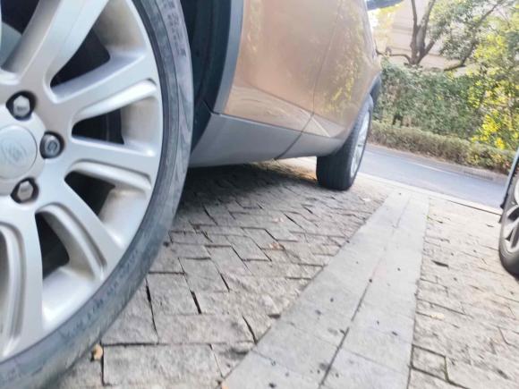 [上海·沪B] 二手路虎发现神行2016款 2.0T SE