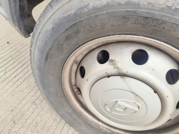 [常州·苏C] 二手上汽大通MAXUS新途V802019款 2.5T经典款6挡手动傲运通短轴中顶5/6座