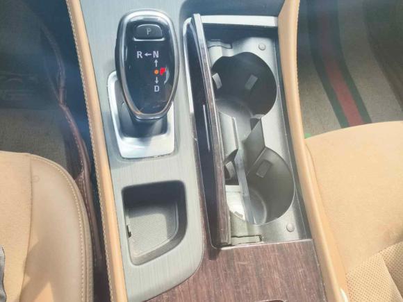 [上海·沪A] 二手别克君越2021款 652T 尊贵型