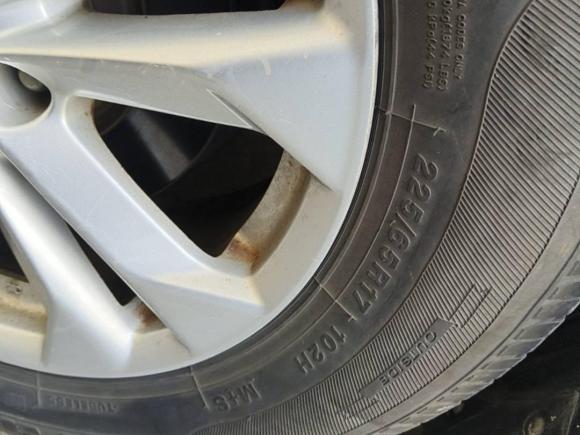 [济南·鲁A] 二手日产奇骏2015款 2.0L CVT舒适MAX版 2WD