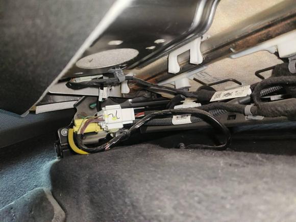 [杭州·浙A] 二手红旗红旗H52018款 30TD 智联韵动版