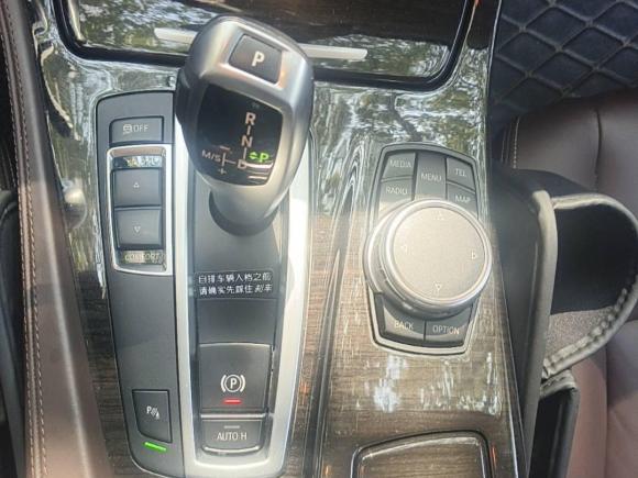 [上海·沪B] 二手宝马宝马5系2017款 525Li 豪华设计套装