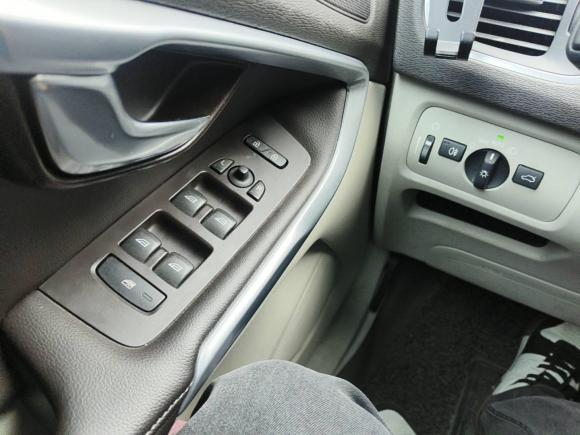 [杭州·浙A] 二手沃尔沃沃尔沃V402015款 1.6T 智逸版