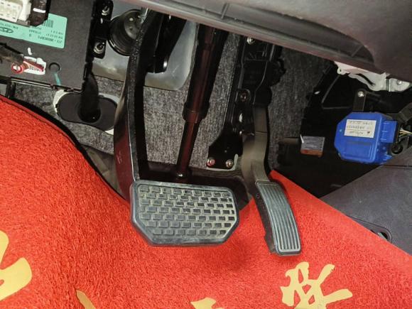 [深圳·粤B] 二手奇瑞新能源小蚂蚁2022款 改款 甜粉款 半糖版 三元锂 30.6kWh 30kW 301km