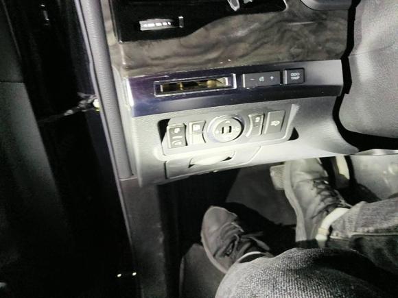 [上海·沪M] 二手比亚迪唐新能源2015款 2.0T 四驱旗舰型