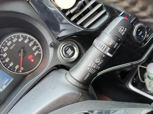 [深圳·鄂B] 二手三菱欧蓝德2018款 2.0L 两驱荣耀版 5座