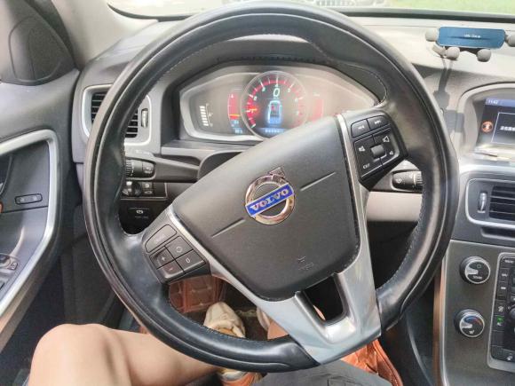 [南通·苏F] 二手沃尔沃沃尔沃S602014款 S60L T5 智驭版