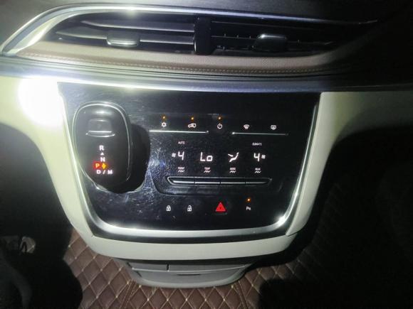 [深圳·粤B] 二手别克别克GL82021款 陆上公务舱 652T 舒适型