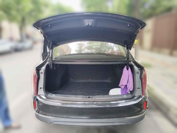 [成都·川A] 二手红旗红旗E-QM52023款 基础出行版