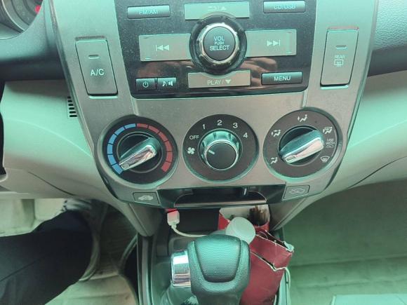 [深圳·粤P] 二手本田锋范经典2012款 1.5L 自动精英版