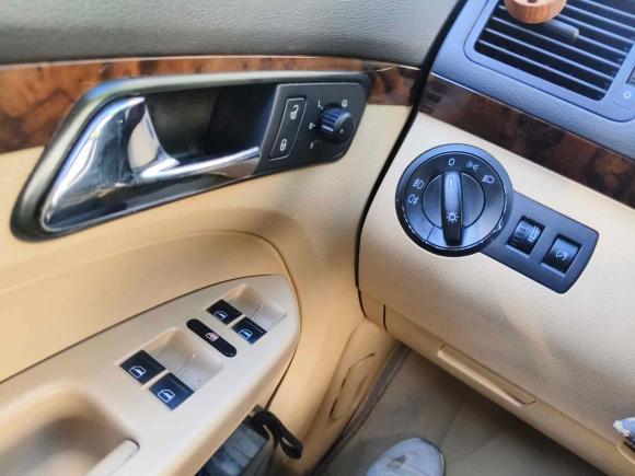 [武汉·鄂A] 二手大众途安2008款 1.8T 智尊版自动5座